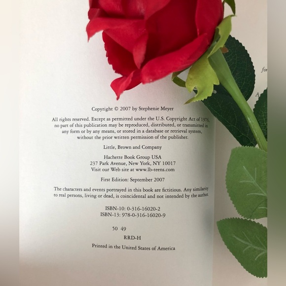 Twilight Saga Eclipse & Harry Potter Hardcover Books - Picture 7 of 15